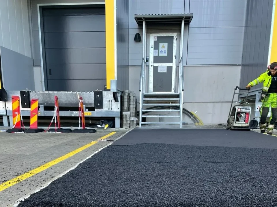 16bd46_1fe4eef4212d47e8ad8f0f61216a8162~mv2